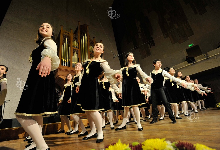 Հայաստանի փոքրիկ երգիչներ Armenian Little Singers